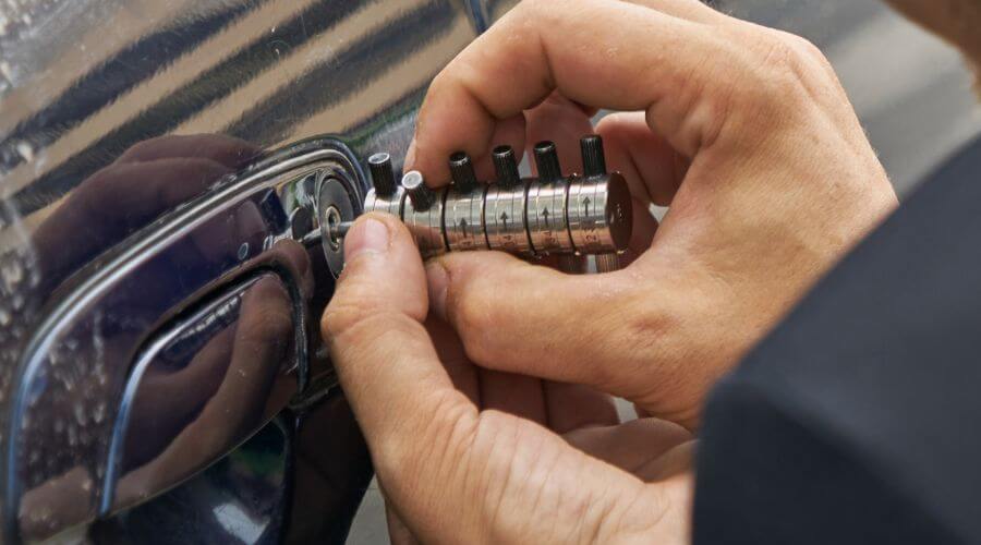 Expert Emergency Roof Repairs services in Grammer, IN